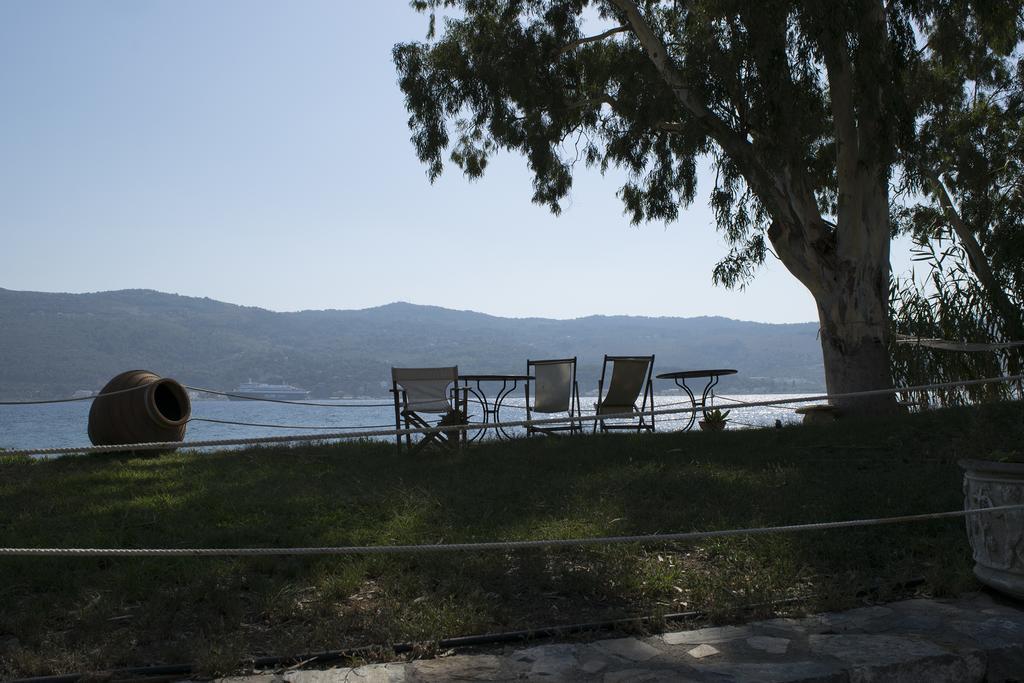 Roditses Beach Sea Front Apartments Samos Town Exteriör bild