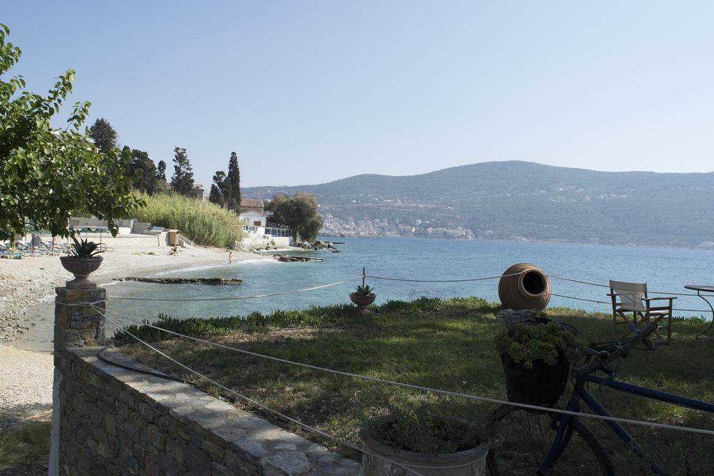 Roditses Beach Sea Front Apartments Samos Town Exteriör bild
