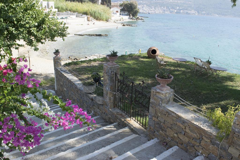 Roditses Beach Sea Front Apartments Samos Town Exteriör bild